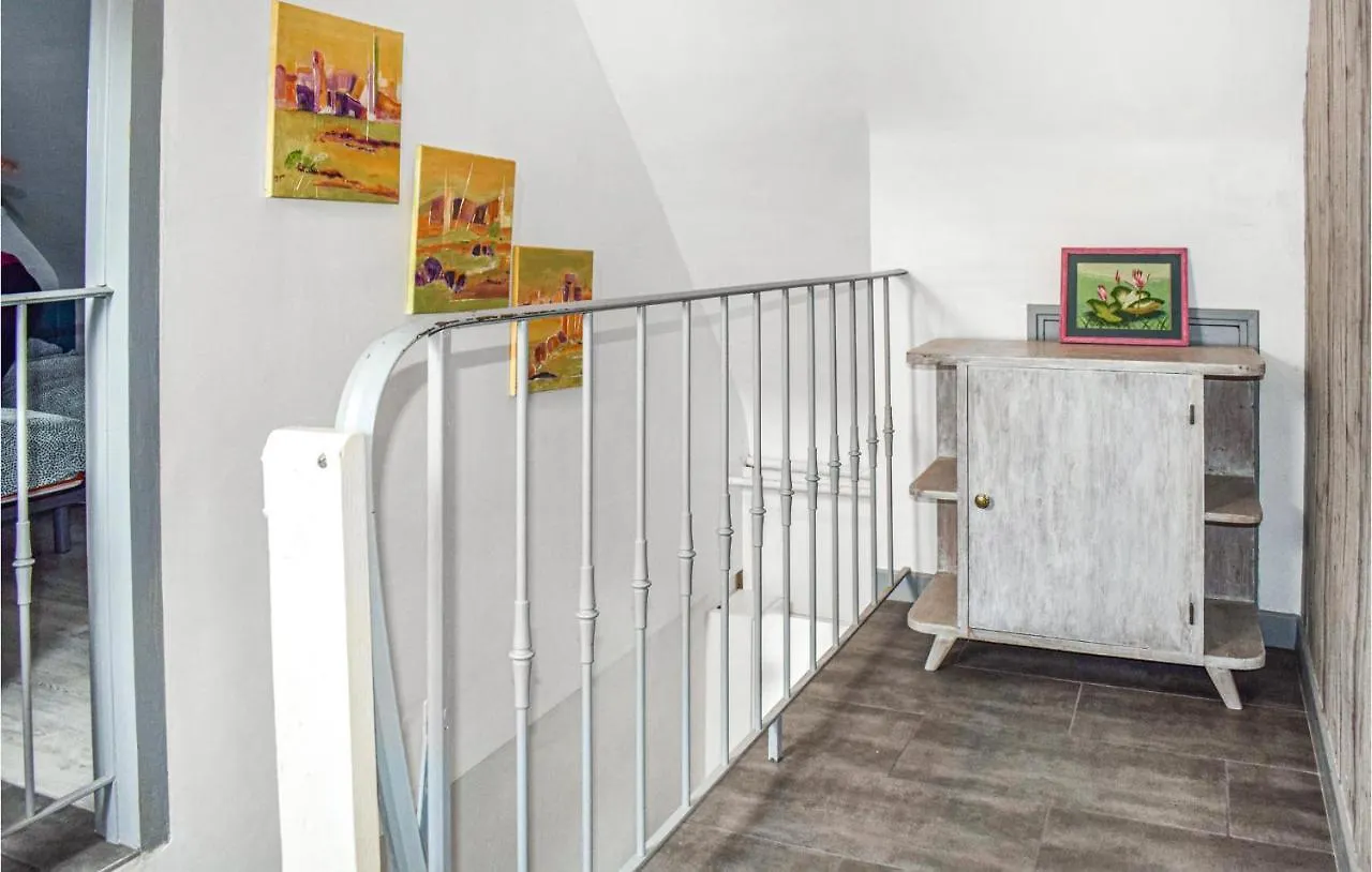 Сasa de vacaciones Beautiful Home In Lanvellec With Kitchen
